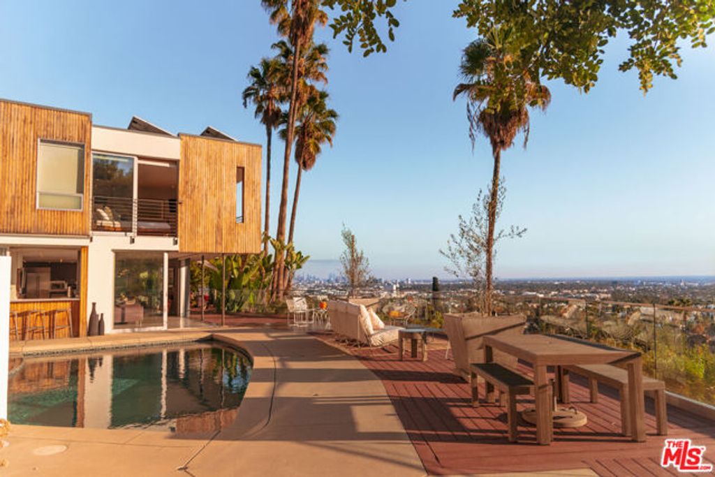 7650 Curson Terrace, Los Angeles, CA 90046