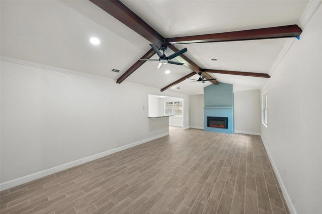 9096 N Comanche Circle, Willis, TX 77378