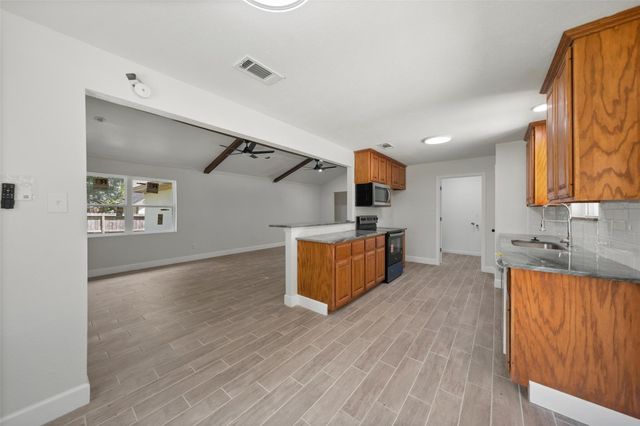 9096 N Comanche Circle, Willis, TX 77378