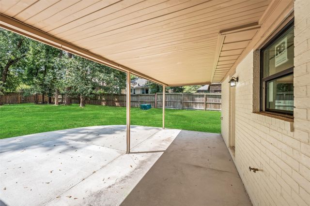9096 N Comanche Circle, Willis, TX 77378