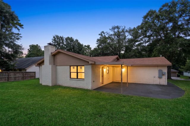 9096 N Comanche Circle, Willis, TX 77378