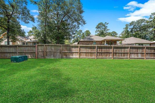 9096 N Comanche Circle, Willis, TX 77378