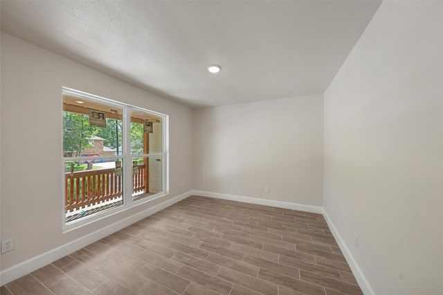 9096 N Comanche Circle, Willis, TX 77378