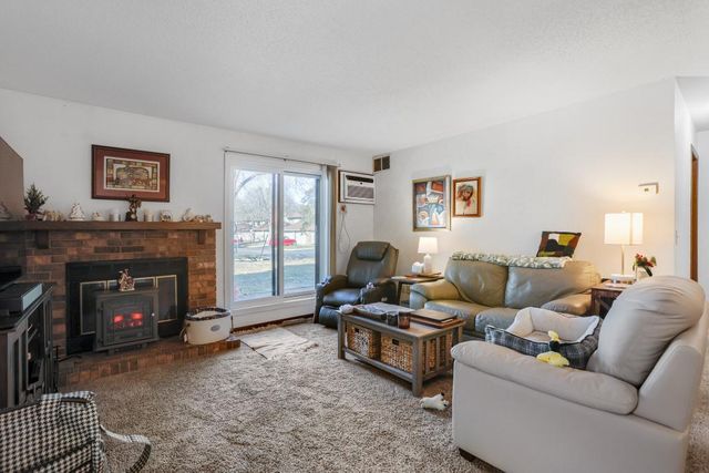 2058 Pathways Drive 9, Saint Paul, MN 55119