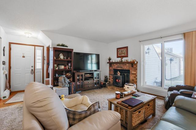 2058 Pathways Drive 9, Saint Paul, MN 55119