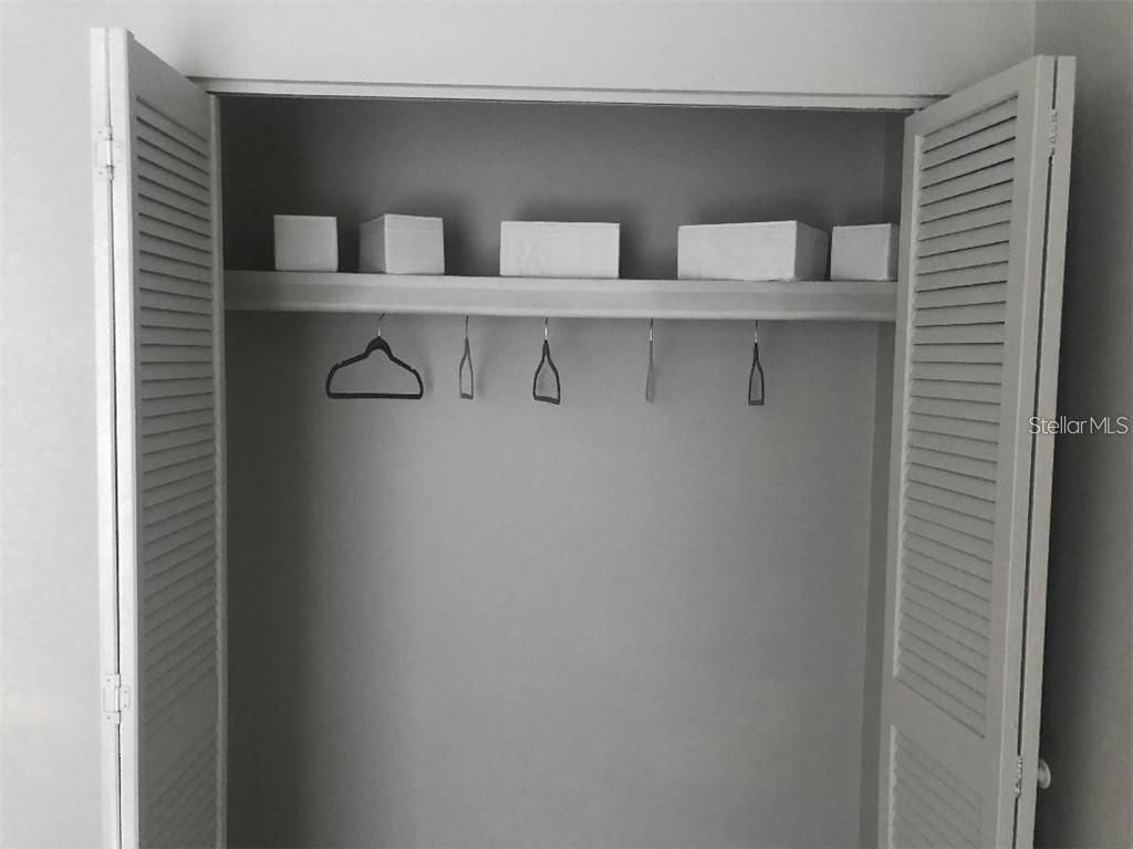 Image 7 of property listing at 1896 CARALEE BOULEVARD 1, Orlando, FL 32822