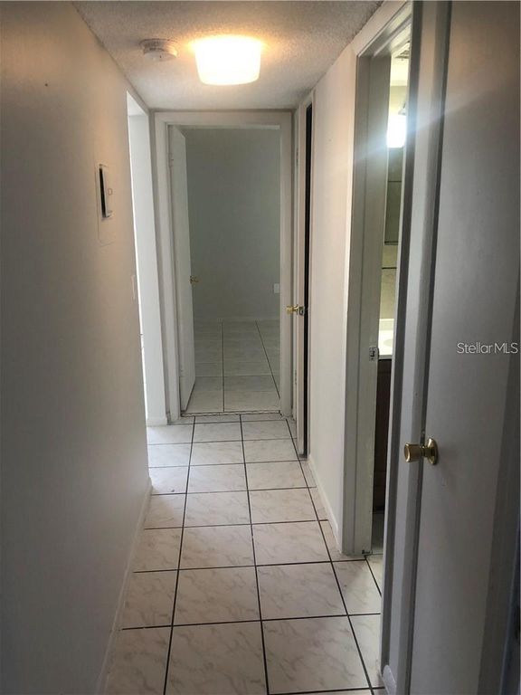 Image 8 of property listing at 1896 CARALEE BOULEVARD 1, Orlando, FL 32822
