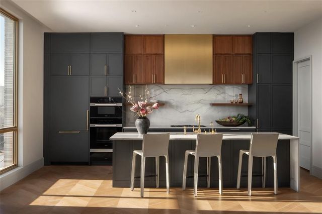 4205 Buena Vista Street 502, Dallas, TX 75205