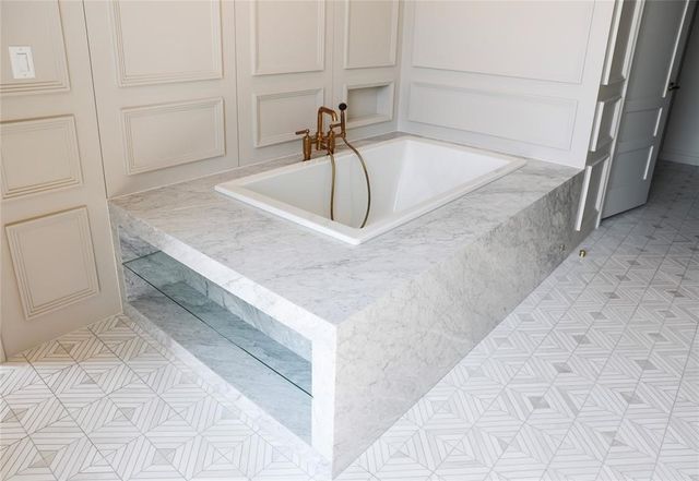 4205 Buena Vista Street 502, Dallas, TX 75205