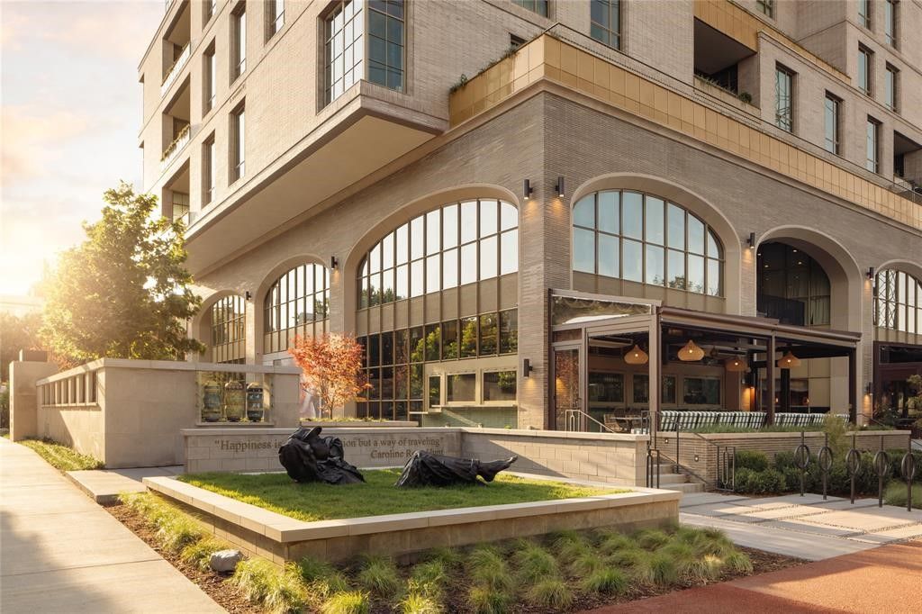 4205 Buena Vista Street 502, Dallas, TX 75205