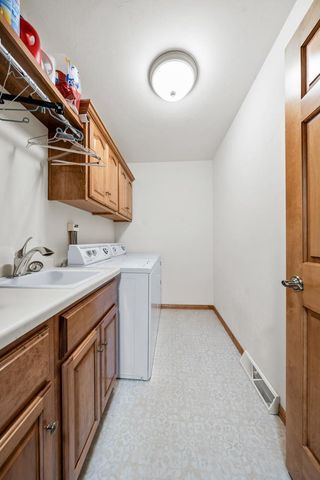 2690 WOODFIELD COURT, Green Bay, WI 54313