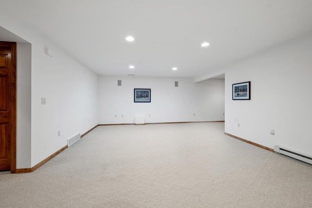 2690 WOODFIELD COURT, Green Bay, WI 54313