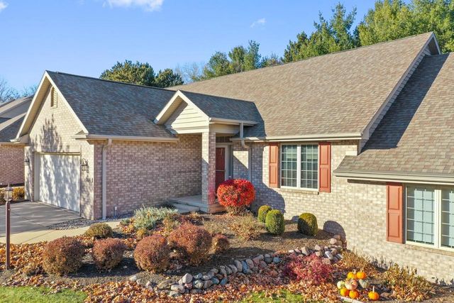 2690 WOODFIELD COURT, Green Bay, WI 54313