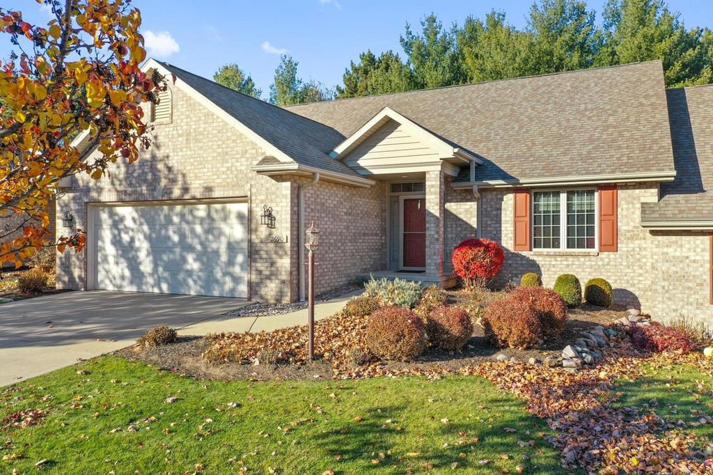 2690 WOODFIELD COURT, Green Bay, WI 54313