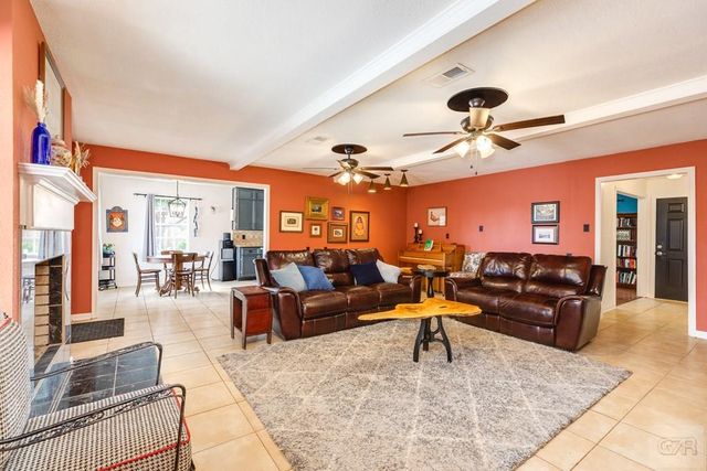 2700 Palm Circle E, Galveston, TX 77551