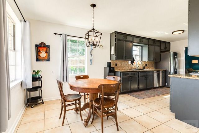 2700 Palm Circle E, Galveston, TX 77551