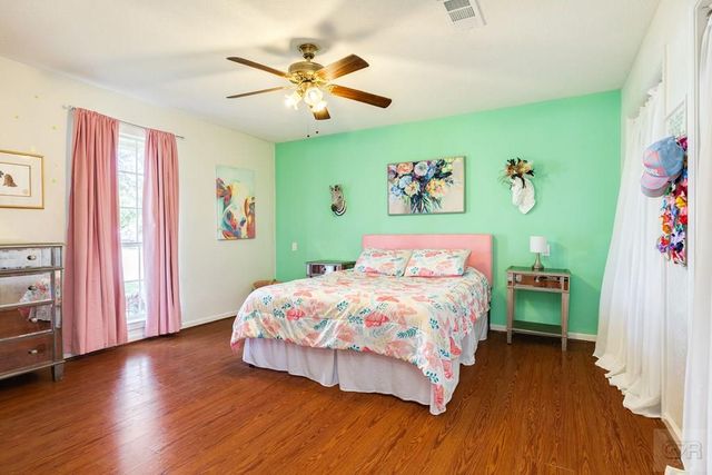 2700 Palm Circle E, Galveston, TX 77551