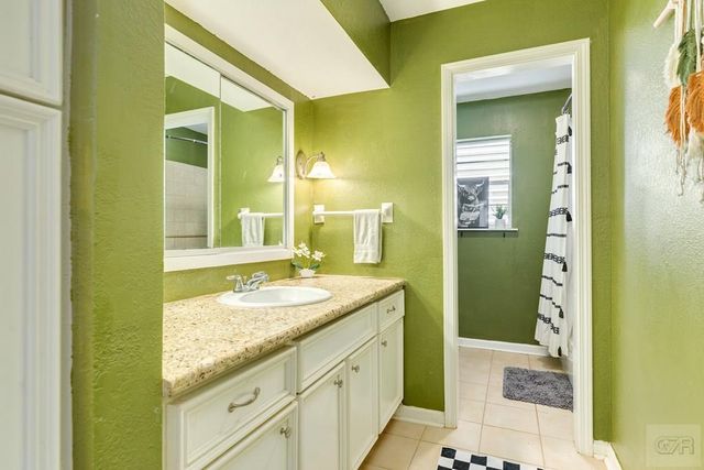 2700 Palm Circle E, Galveston, TX 77551