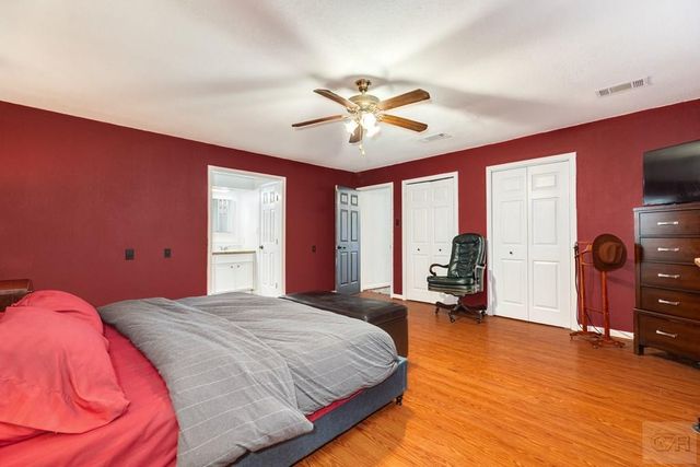 2700 Palm Circle E, Galveston, TX 77551