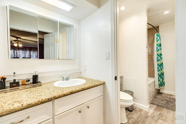 2700 Palm Circle E, Galveston, TX 77551