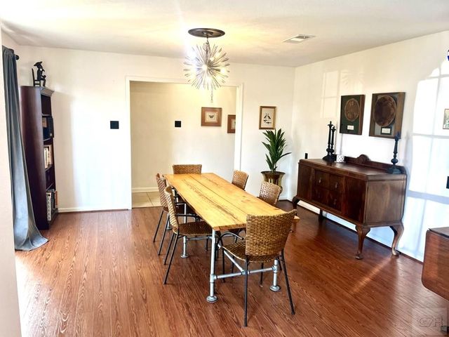 2700 Palm Circle E, Galveston, TX 77551