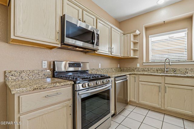 6032 LOS PUEBLOS Drive, El Paso, TX 79912