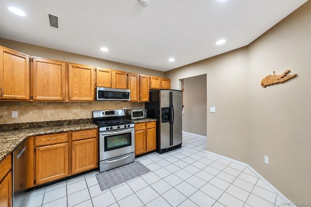 1405 Sara Circle, Port Jefferson, NY 11776