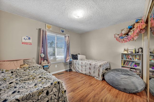 914 Glen Martin Drive, Sparks, NV 89434