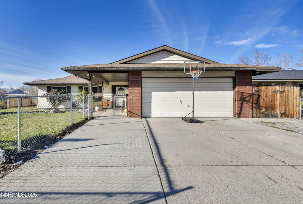 914 Glen Martin Drive, Sparks, NV 89434