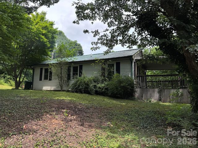 400 & 402 Sharon Road, Fairview, NC 28730