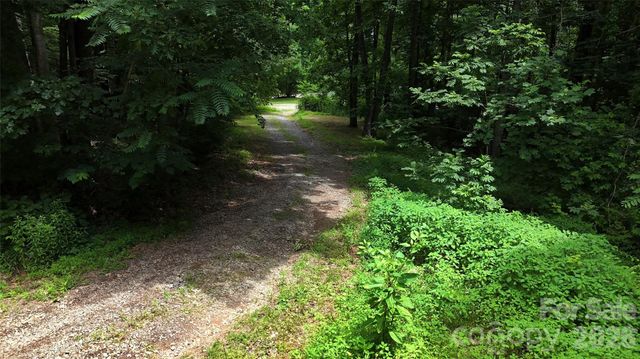 400 & 402 Sharon Road, Fairview, NC 28730