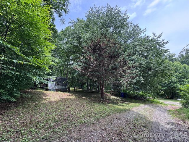 400 & 402 Sharon Road, Fairview, NC 28730