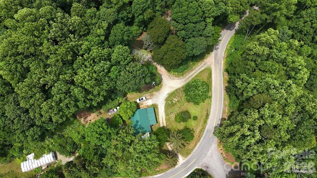 400 & 402 Sharon Road, Fairview, NC 28730