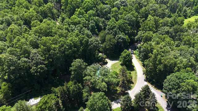 400 & 402 Sharon Road, Fairview, NC 28730