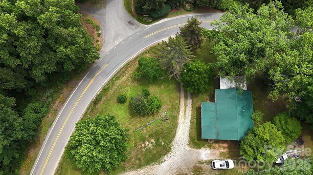 400 & 402 Sharon Road, Fairview, NC 28730