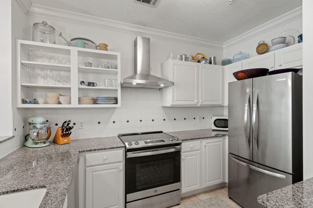 159 SE Brooks Street Unit 204, Fort Walton Beach, FL 32548