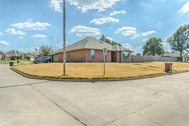 1808 Goldenrod Lane, Midwest City, OK 73130