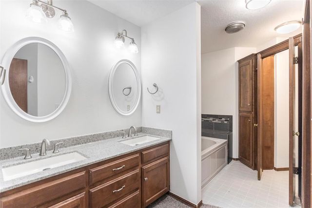 1808 Goldenrod Lane, Midwest City, OK 73130