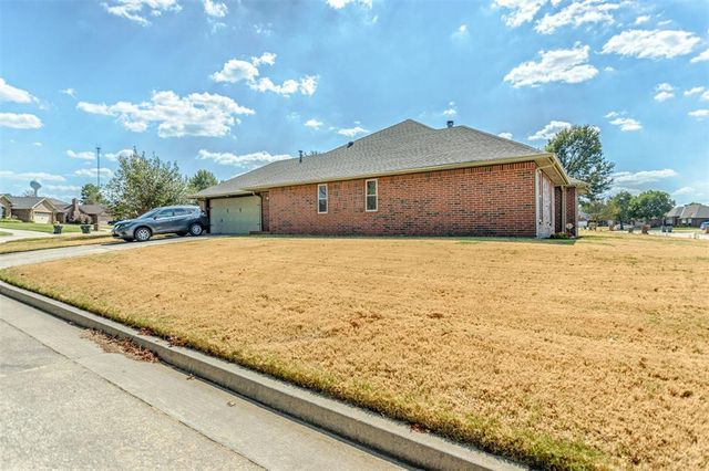 1808 Goldenrod Lane, Midwest City, OK 73130