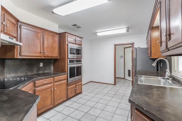 1808 Goldenrod Lane, Midwest City, OK 73130