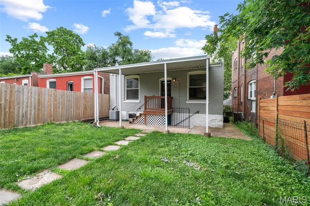 2015 Schaeffer Place, St Louis, MO 63139