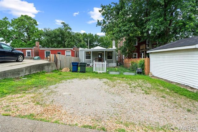 2015 Schaeffer Place, St Louis, MO 63139