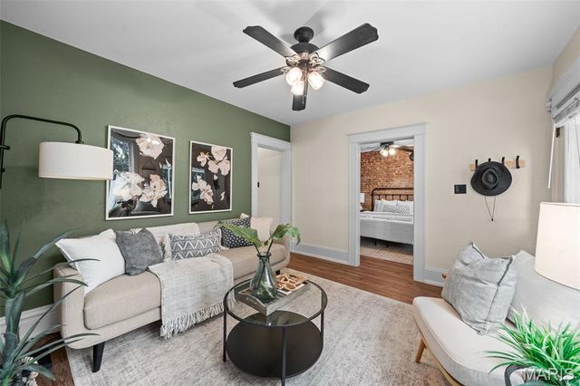 2015 Schaeffer Place, St Louis, MO 63139