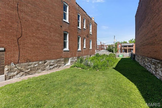 2210 Missouri Avenue, St Louis, MO 63104