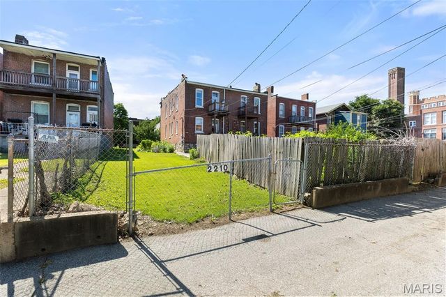 2210 Missouri Avenue, St Louis, MO 63104