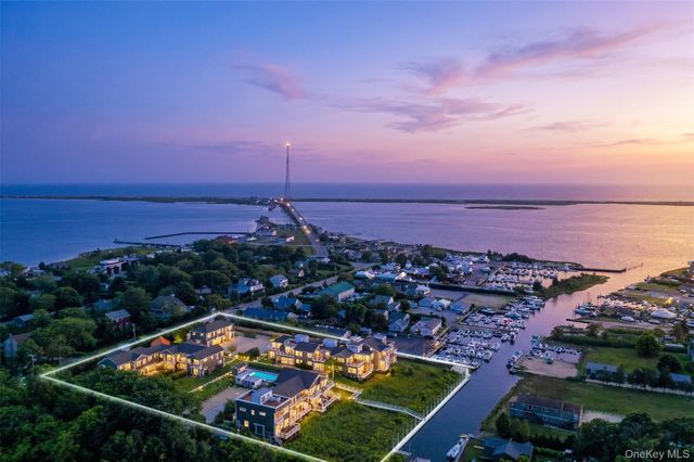 68 Foster Avenue 3, Hampton Bays, NY 11946