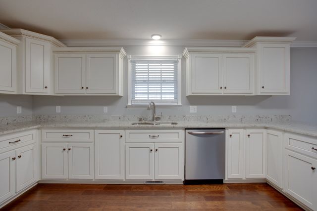 863 Presley Cir, Mount Pleasant, TN 38474