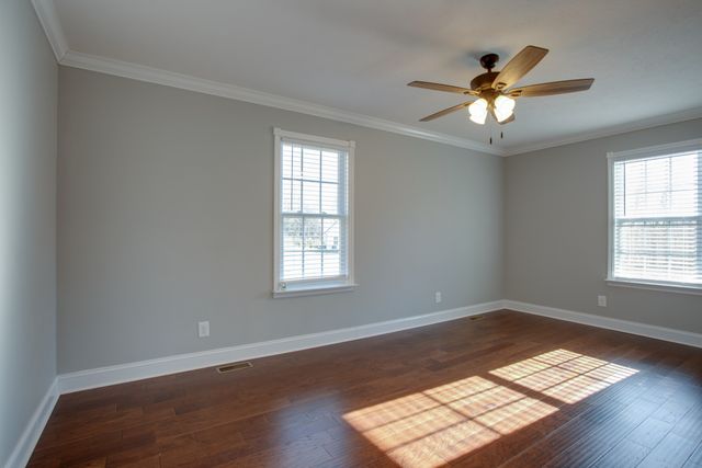 863 Presley Cir, Mount Pleasant, TN 38474