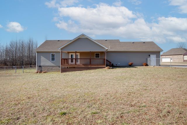 863 Presley Cir, Mount Pleasant, TN 38474
