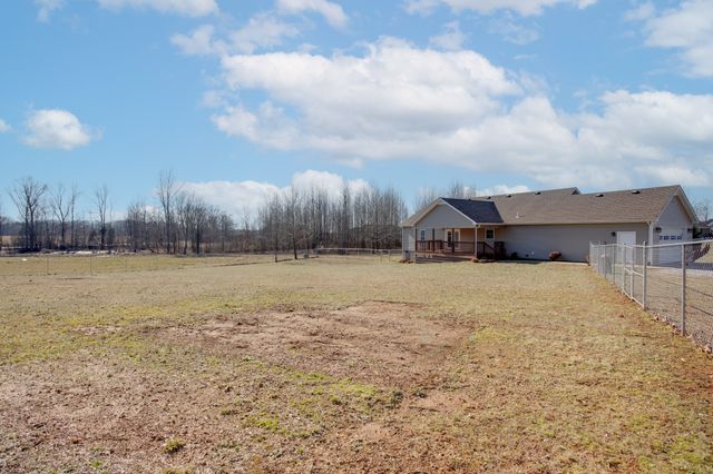 863 Presley Cir, Mount Pleasant, TN 38474